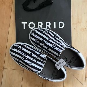 NWT Torrid Beetlejuice Slip-On Sneakers Canvas Striped 6.5 W